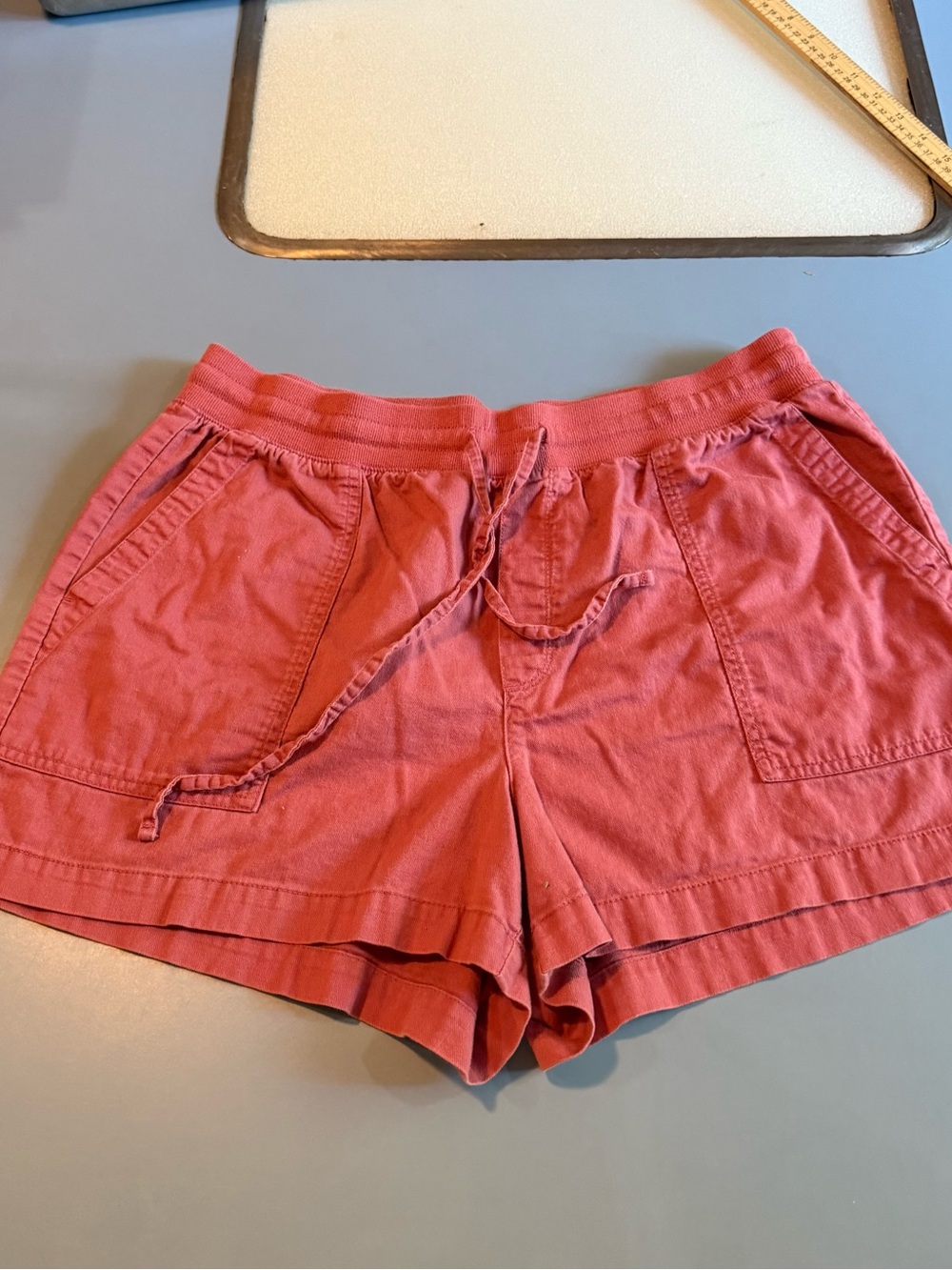 GAP Women's Drawstring Athletic Shorts in Coral Pink